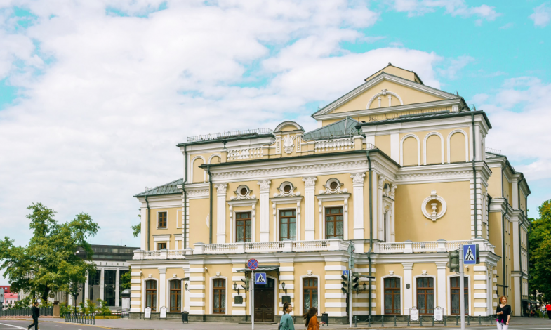 Национальный академический театр имени Янки Купалы